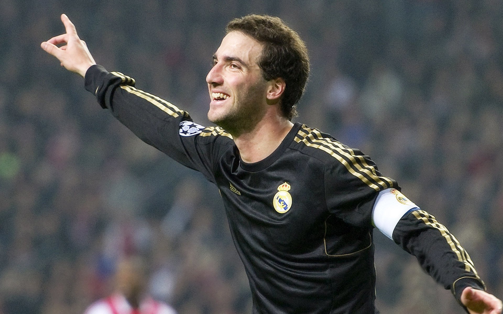 巴萨前场轮转创造空间破门良机,巴萨传进球门