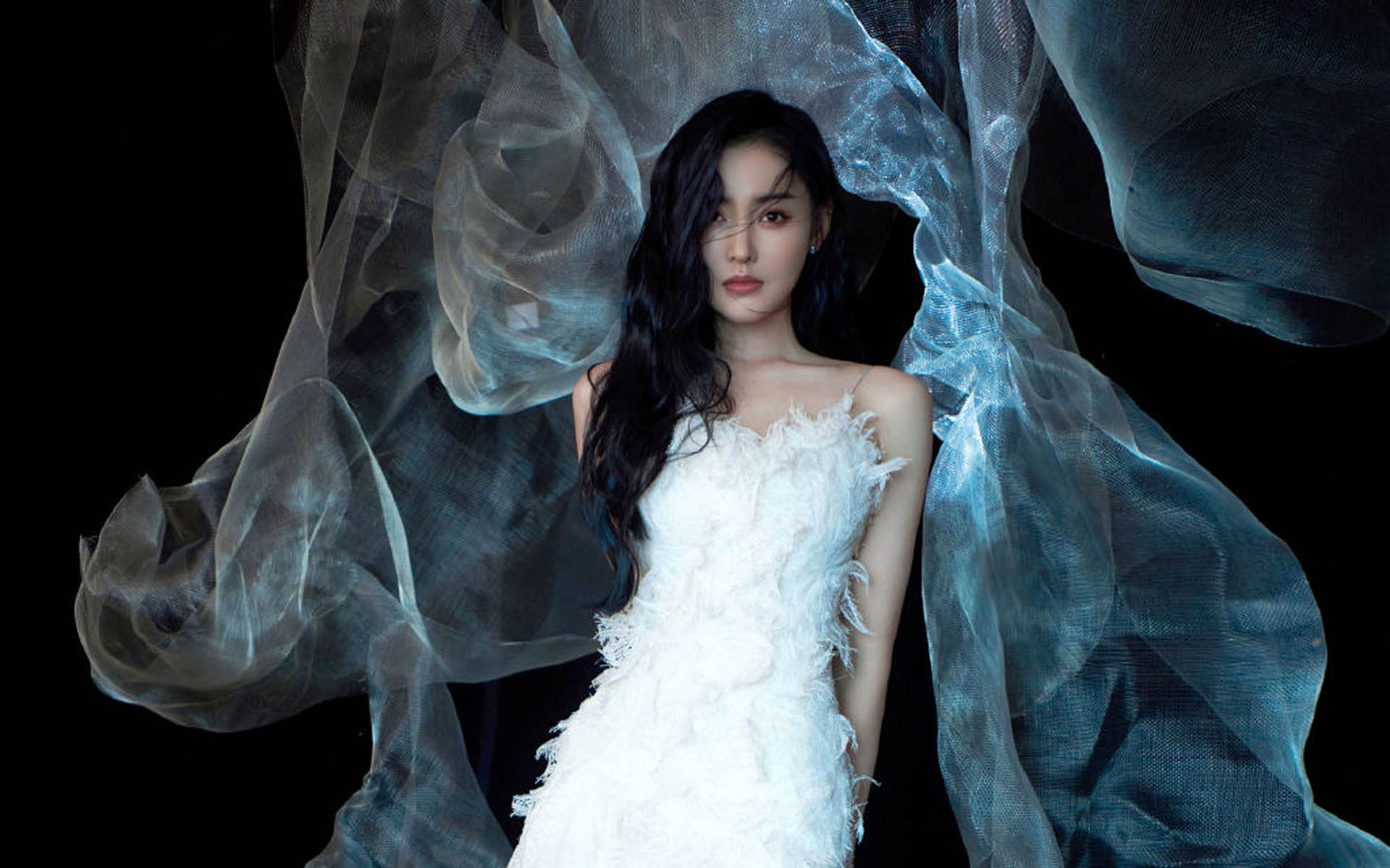 热门球队纷纷公布新赛季目标，豪门誓夺各项冠军，豪门球员